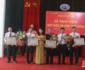 Đảng bộ Sở Xây dựng Thanh Hóa tổ chức lễ trao tặng huy hiệu 30 năm tuổi Đảng